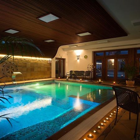 צ'סקה בודיוביצה Wellness Hotel & Minipivovar Knezinek מראה חיצוני תמונה
