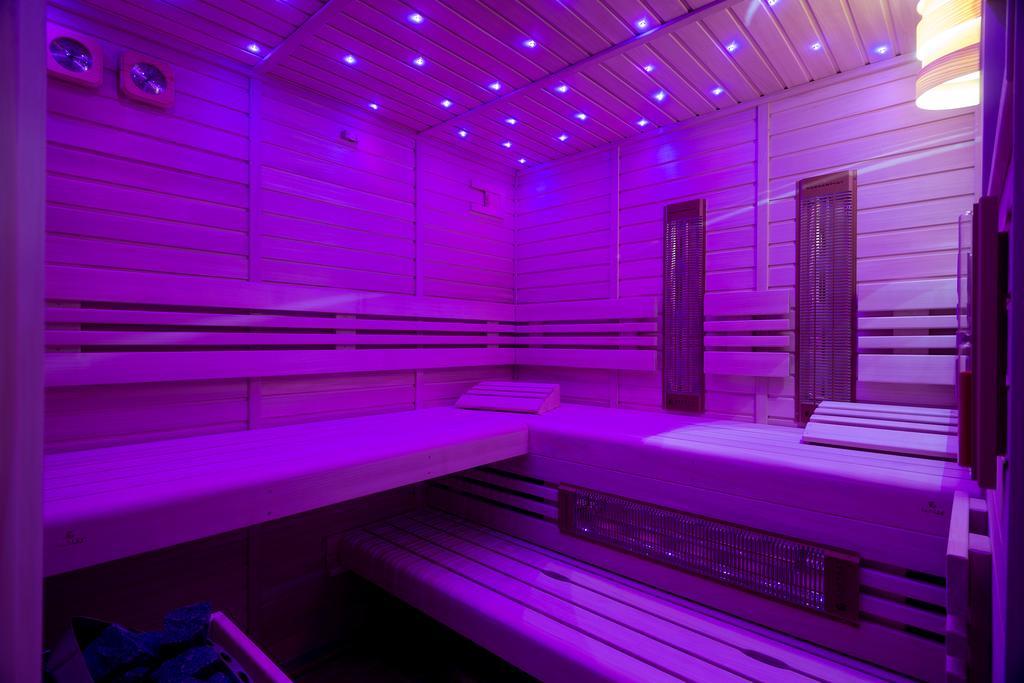 צ'סקה בודיוביצה Wellness Hotel & Minipivovar Knezinek מראה חיצוני תמונה